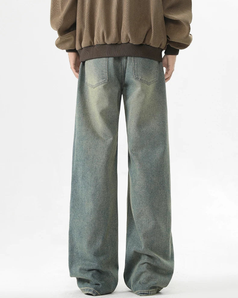 Distressed Loose Jeans